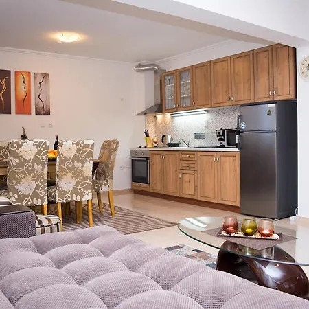 Deluxe Monastery 3 *