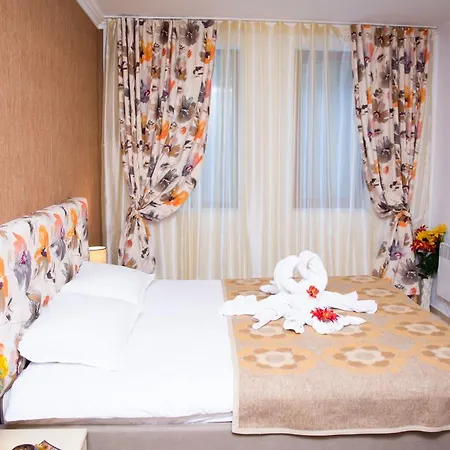 Deluxe Monastery 3 *