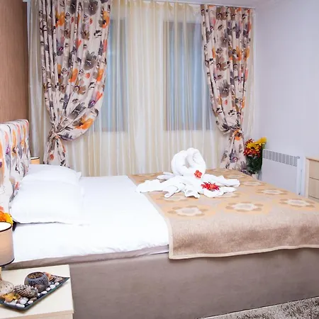 Deluxe Monastery 3 *