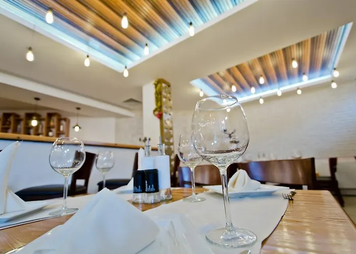 Deluxe Monastery 3 דירה פמפורובו