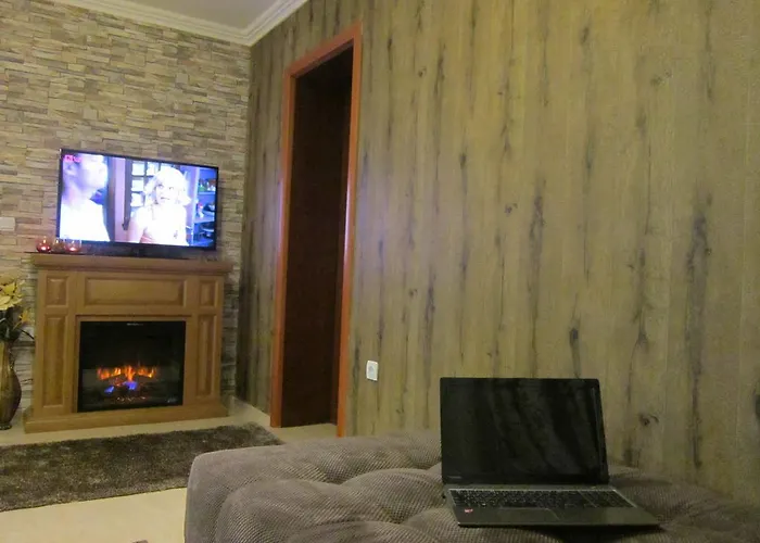 Deluxe Monastery 3 דירה *