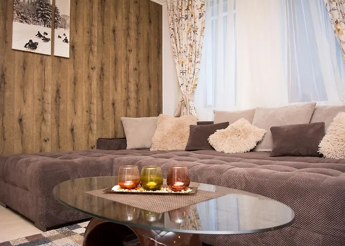 דירה Deluxe Monastery 3 *